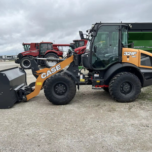 Cargador de dirección deslizante de motor Kubota 2024, capacidad de carga de 2 toneladas, cilindro hidráulico Eaton, 1 año de garantía, carcasa 321F, cojinete de carga frontal - Product Image 1