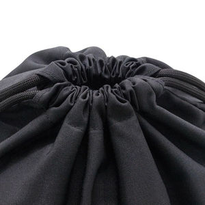 Sac à dos en polyester de qualité supérieure avec cordon de serrage, couleur noire, sac de sport de voyage en tissu avec logo personnalisé imprimé - Product Image 4