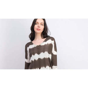 Maglione Tie-Dye da Donna Crave Fame, Verde, Taglia Media, con Colletto a Fiocco e Logo Frontale, Casual, Traspirante, Invernale - Product Image 2