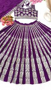 Último diseñador Heavy Chinnon Seda Bordado Secuencia Trabajo Lehenga Choli Por FabZone - Product Image 5