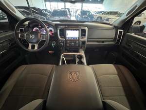 Camioneta RAMM 1500 Classic SLT 2023 USADA EN EXCELENTES CONDICIONES, COLOR ROJO FLAME CON ACABADO TRANSPARENTE - Product Image 3