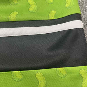 Conjunto de camiseta de hockey sobre hielo verde personalizable Diseño fresco Ropa deportiva Uniforme universitario OEM Nombre del equipo Bordado Impreso Técnicas - Product Image 6