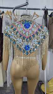 เสื้อคลุมโพลีเอสเตอร์หรูหราพร้อมลูกปัดและตัวยึดเลื่อมที่คอพร้อมโลโก้ที่สวยงามสำหรับเทศกาลและงานเฉลิมฉลอง - Product Image 5