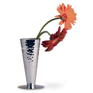Floreros de Metal de Tendencia 2025, Decoración de Piso y Mesa, Decoración para el Hogar y la Oficina, Floreros con Diseño Martillado - Product Image 1