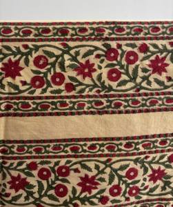 Mantel de Algodón Estampado a Mano: Decoración Boho Floral Roja y Verde, Mantel para Mesa de Comedor, Decoración Étnica para el Hogar al Mejor Precio - Product Image 4