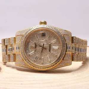 Montre de luxe en diamant Moissanite bicolore Style Hip Hop Affichage à quartz entièrement analogique Édition limitée Montre premium - Product Image 1