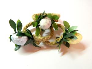 Ensemble élégant d'anneaux de serviette ronds en jute avec des accents floraux pour la mise en place de la table à manger, les fêtes, les mariages et l'usage domestique en provenance d'Inde - Product Image 5