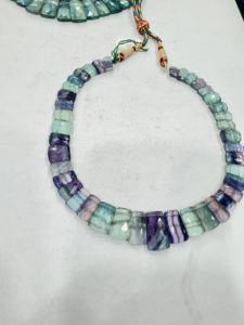 Collier en forme de fantaisie Multi Fluorite 20 pouces Acheter des colliers de perles fantaisie Multi Fluorite Colliers de pierres précieuses - Product Image 3