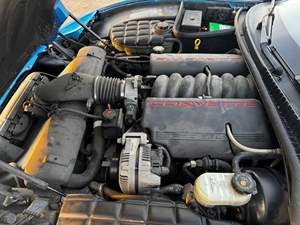 Chevrolet Corvette Hardtop 1999 d'occasion, coupé à toit fixe, 49 700 milles, boîte manuelle 6 vitesses, bleu Nassau métallisé - Product Image 6