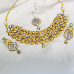 Conjunto de Collar chapado en oro y plata CZ Circón verde claro que incluye pendientes Tikka para bodas Compromisos Precio económico - Product Image 1