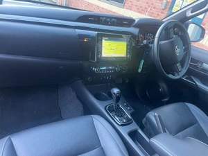 Utilizado para Toyota Hilux con estándar de emisión de combustible diésel Euro 5 de transmisión automática - Product Image 2