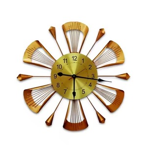 Horloge en bois en résine avec design personnalisé Meilleure horloge murale en résine époxy et bois pour la décoration de Noël - Product Image 5