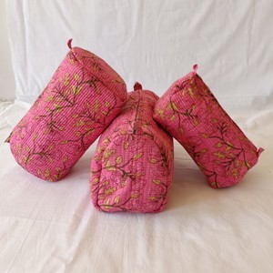 Floral Pattern Quilted Cotton <b>Makeup</b> Bag Travel Cosmetic Carry Pouch with Zipper Manufacturer Wholesaler Cosmetic <b>Case</b> - Product Image 2