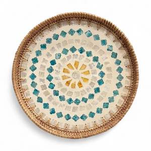 Bandeja Decorativa Flexible Hecha a Mano con Incrustaciones de Concha de Nácar y Ratán Bohemio, Natural y Ecológica para Uso en Mesa, Vietnam - Product Image 2