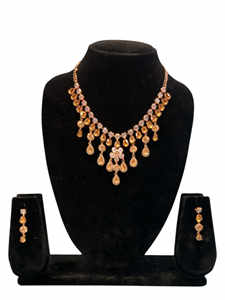 Collier et boucles d'oreilles AD en acier inoxydable de qualité supérieure avec diamant pour femme-Style vintage pour les occasions cadeaux - Product Image 5