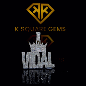 Colgante de Moissanita VVS Personalizable, Plata de Ley con Baño de Rodio, Diseño Geométrico, Estilo Hip Hop para Niños - Product Image 4