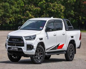 TOYOTA HILUX DC GR SPORT 2023 d'occasion en excellent état, transmission automatique, conduite à gauche/droite - Product Image 1