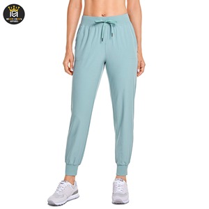 Pantalones de correr con logotipo personalizado para mujer Pantalones de chándal de algodón orgánico con servicio OEM de último diseño para mujer - Product Image 1