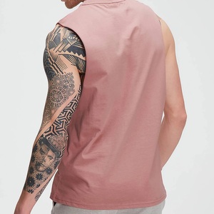 เสื้อกล้ามออกกำลังกายผู้ชายแบบขายส่ง ทรงไหล่ต่ำ เป็นมิตรกับสิ่งแวดล้อม ระบายอากาศได้ดี เหมาะสำหรับฟิตเนส กีฬา ออกกำลังกาย ใส่สบายๆ ในฤดูร้อน - Product Image 5