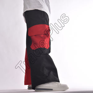 Pantalon de neige cargo rouge et noir très vendu avec doublure douce et chaude coupe-vent durable, poche supplémentaire et bas cintré - Product Image 2