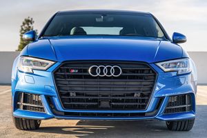 Excellent état, Audi S3 d'occasion 2018, environ 35 700 milles, Quattro AWD - Product Image 1