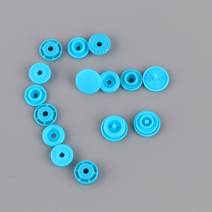 Usine Source Grande Marque Couleur Personnalisée Bleu T5 Boutons en <span class=keywords><strong>Plastique</strong></span> pour Vêtements - Product Image 6