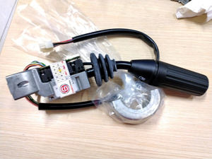 ผู้จัดจำหน่ายที่เชื่อถือได้ 920476.016 คันโยกควบคุมสำหรับเกียร์ Kalmar DRF450 Transmission DCT/DRT450/DRF100/DRF450 - Product Image 6