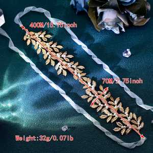 Bridella BHP353 Bandeau en cristal Perle dorée et alliage avec un design floral élégant Ajustement confortable pour les mariages, les bals de fin d'année, les événements formels - Product Image 1