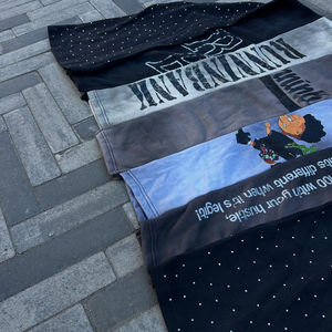 T-shirt Boxy Fit surdimensionné personnalisé pour hommes 100 coton sale lavé avec tissu articulé et design Streetwear graphique en strass - Product Image 3