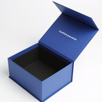 Boîte d'expédition en kraft bleu de luxe personnalisée avec fermeture magnétique, emballage pliable pour cadeaux, logo estampé à chaud