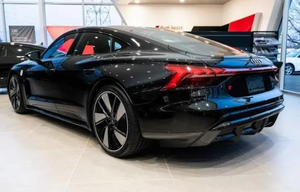 CONDIZIONI PERFETTE Usato 2025 <span class=keywords><strong>Audi</strong></span> <span class=keywords><strong>S</strong></span> <span class=keywords><strong>e</strong></span>-<span class=keywords><strong>tron</strong></span> GT Premium Plus PRONTO PER LA SPEDIZIONE IN TUTTO IL MONDO - Product Image 5