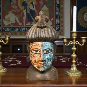 Tête de Bouddha en bois de style traditionnel - Product Image 2