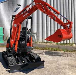 Mini-excavatrice sur chenilles Kubota U25-3, godet de 0,12 m³, forte puissance de creusement, machine sur chenilles orange et noire - Product Image 5