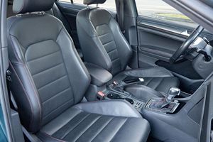 Volkswagen GTI SE Turbo 2018 Usado, 4 Cilindros, Color Verde Metálico Great Falls, de Propietario del Oeste - Product Image 4