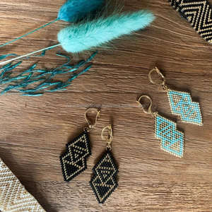 Pendientes de resina de la mejor calidad, conjunto de pendientes de aro gruesos, pendientes de joyería de moda para tamaño personalizado, la mejor calidad y el mejor precio - Product Image 5