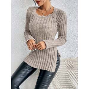 เสื้อสเวตเตอร์ผ้าวูลปักลายคอเหลี่ยมสำหรับผู้หญิงพร้อมรายละเอียดกระดุม - Product Image 1