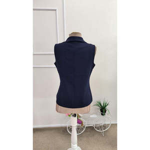 Chaleco de satén sin mangas para mujer con cuello adornado y frente abierto, 37920 - Azul marino - Product Image 6