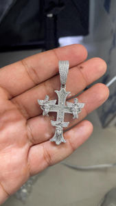 Pendentif croix personnalisé en moissanite de qualité supérieure, testé au diamant, collier croix classique, prix de gros - Product Image 5