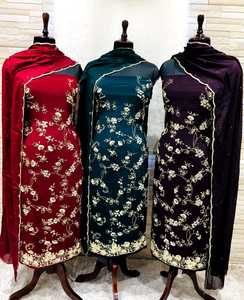 Costumes brodés à la main non cousus de créateur moderne pour femmes Fêtes de style traditionnel indien tendance - Product Image 1