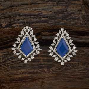 Boucles d'oreilles clous géométriques taille émeraude pour soirée, tendance, vintage, religieuses, avec accents en laiton et perles, en alliage de zinc - Product Image 5