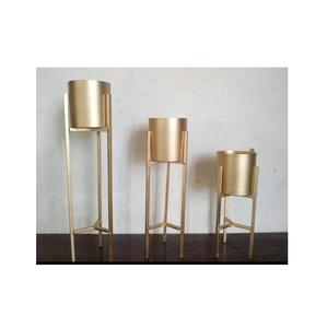 Jardinière en métal en fer fait à la main pour la maison et le jardin Pot de fleur mural décoratif de dernière arrivée Pots de fleurs et jardinières au design unique - Product Image 6