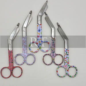 Ciseaux à bande de pansement angulaires, ciseaux médicaux pour les infirmières et les premiers secours, utilisés par les professionnels de la santé par Raw to Fine - Product Image 2