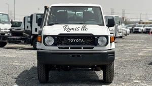 Toyota Land Cruiser 79 Pickup Double Cabine 4.2L Diesel V6 Automatique 2024 d'occasion, premier propriétaire, conduite à gauche - Product Image 5