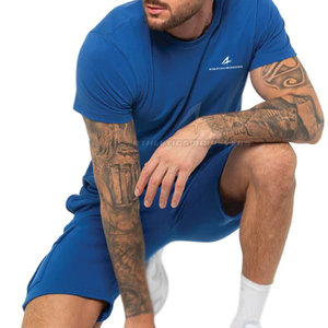 Conjunto de pantalones cortos y camisetas informales para hombre de verano 2025, suministro directo de fábrica, logotipo personalizado impreso, gran oferta, última moda - Product Image 4