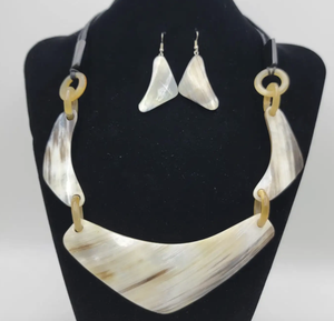 Colliers en corne fabriqués à la main pour filles et femmes bijoux naturels écologiques corne de boeuf de buffle colliers pour filles et femmes - Product Image 5