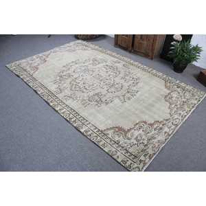 Tapis turc 5,3 x 8,5 pieds, tapis vintage à bordures blanches en laine - Product Image 4