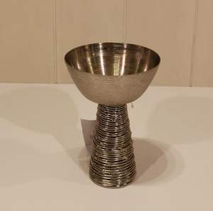 Elegant <b>Set</b> of 2 Golden Wire Metal Serving <b>Bowls</b> Unique Platter for Weddings Hotels Parties - Product Image 6