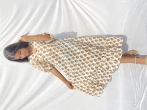 Impresionante aspecto clásico Vintage occidental desgaste flor estampado verano largo Maxi vestido mujeres Split cuello en V Floral Maxi vestidos artículo conjunto - Product Image 3