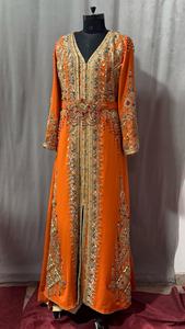 Robe musulmane Badron Asmi Royal, écologique, brodée à la main, en tissu crêpe, style de fête, cape respirante, fabriquée à la main en Inde - Product Image 5