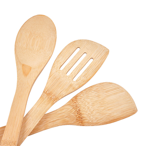 Ensemble d'ustensiles de cuisine en bois de hêtre de qualité supérieure - Cuillères et spatules de cuisine en bois naturel durables - Articles de cuisine écologiques faits à la main - Product Image 5